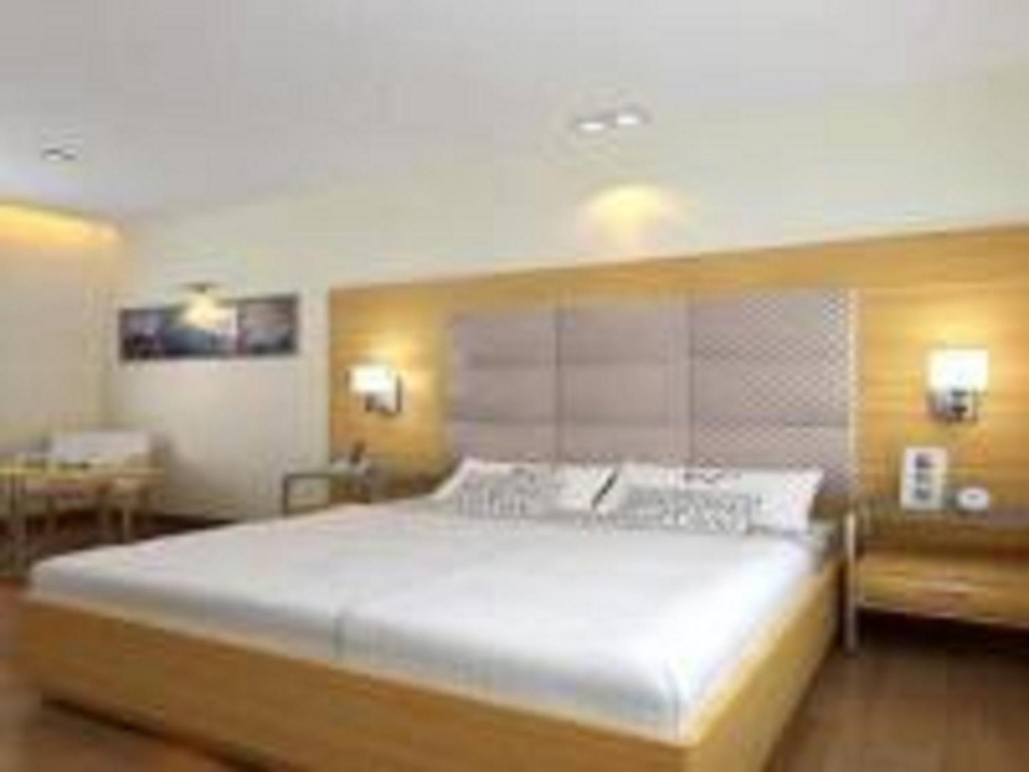 Country Inn Panjim Goa Панаджі Номер фото